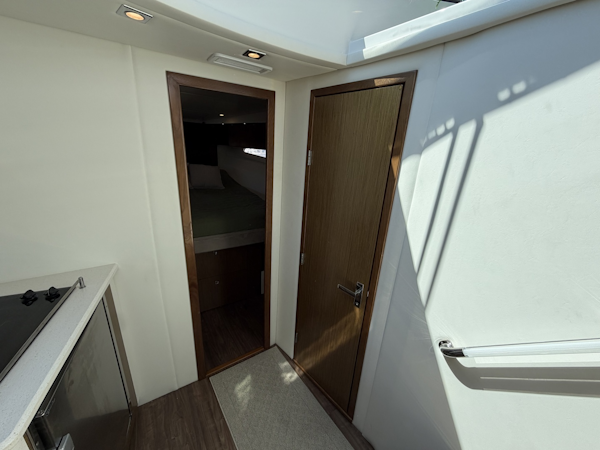 Cruisers Yachts-41 Cantius 2016 -Clinton-Connecticut-United States-6088980