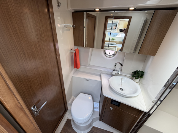 Cruisers Yachts-41 Cantius 2016 -Clinton-Connecticut-United States-6088983