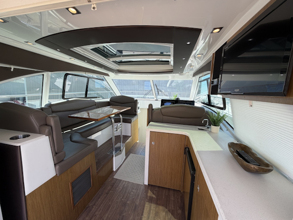 Cruisers Yachts-41 Cantius 2016 -Clinton-Connecticut-United States-6088965