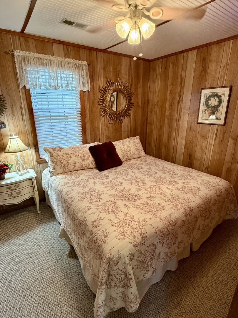 Custom-20 x 53 Floating Cabin  Approx 999/sqft 2002 -Norris Lake-Tennessee-United States-6089518 | Thumbnail