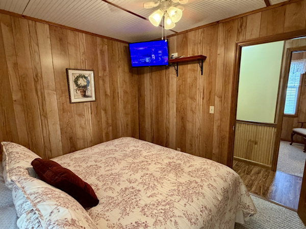 Custom-20 x 53 Floating Cabin  Approx 999/sqft 2002 -Norris Lake-Tennessee-United States-6089525