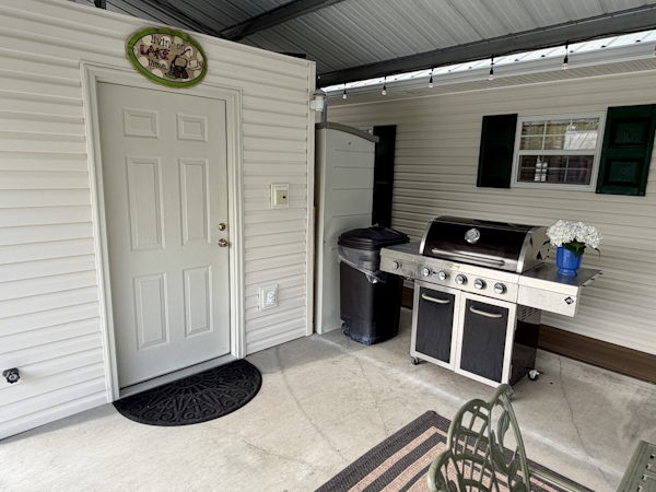 Custom-20 x 53 Floating Cabin  Approx 999/sqft 2002 -Norris Lake-Tennessee-United States-6089556