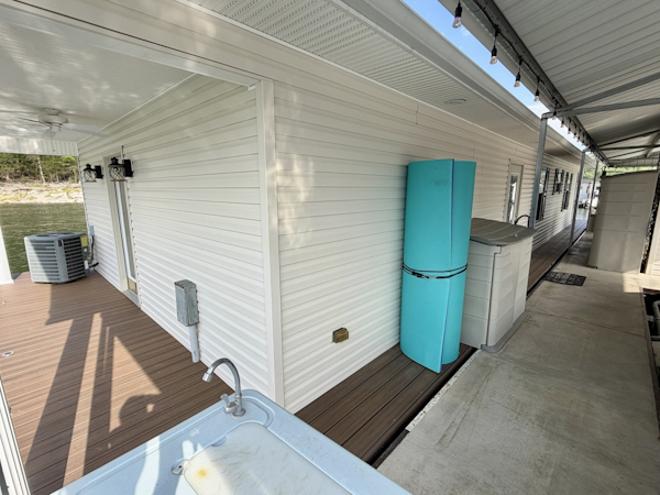 Custom-20 x 53 Floating Cabin  Approx 999/sqft 2002 -Norris Lake-Tennessee-United States-6089549