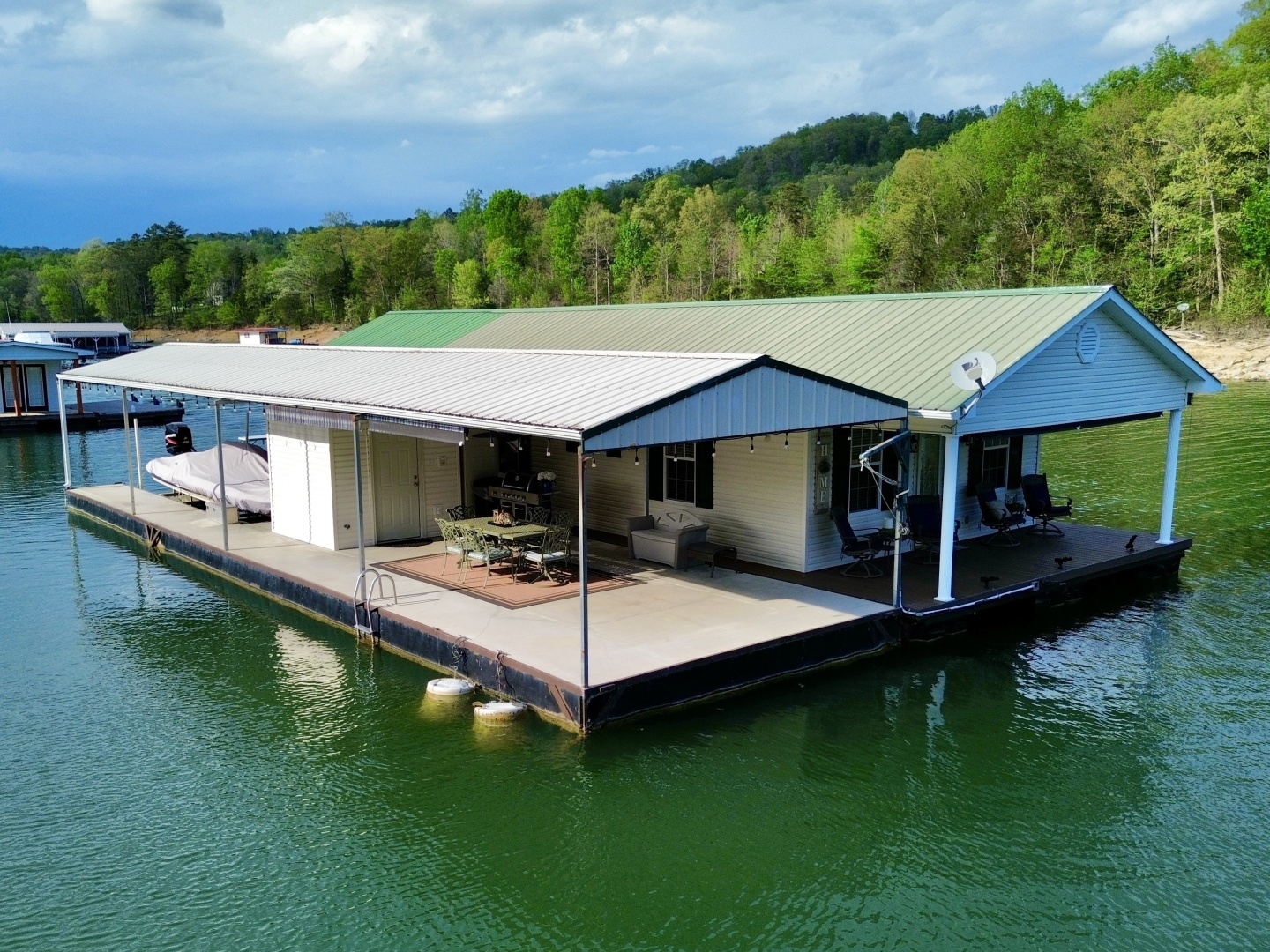 Custom-20 x 53 Floating Cabin  Approx 999/sqft 2002 -Norris Lake-Tennessee-United States-6089369 | Thumbnail