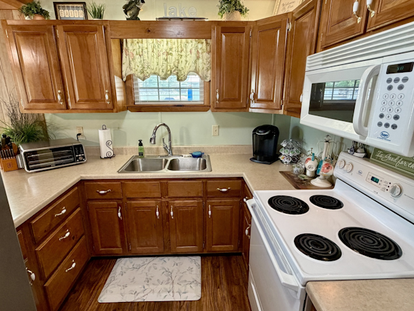 Custom-20 x 53 Floating Cabin  Approx 999/sqft 2002 -Norris Lake-Tennessee-United States-6089473