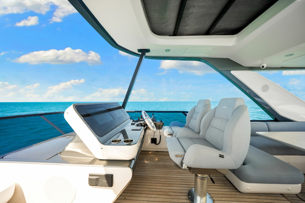 Azimut-68 FLY 2025 -Naples-Florida-United States-6089660