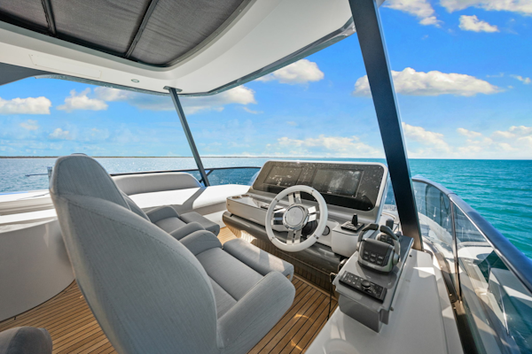 Azimut-68 FLY 2025 -Naples-Florida-United States-6089659