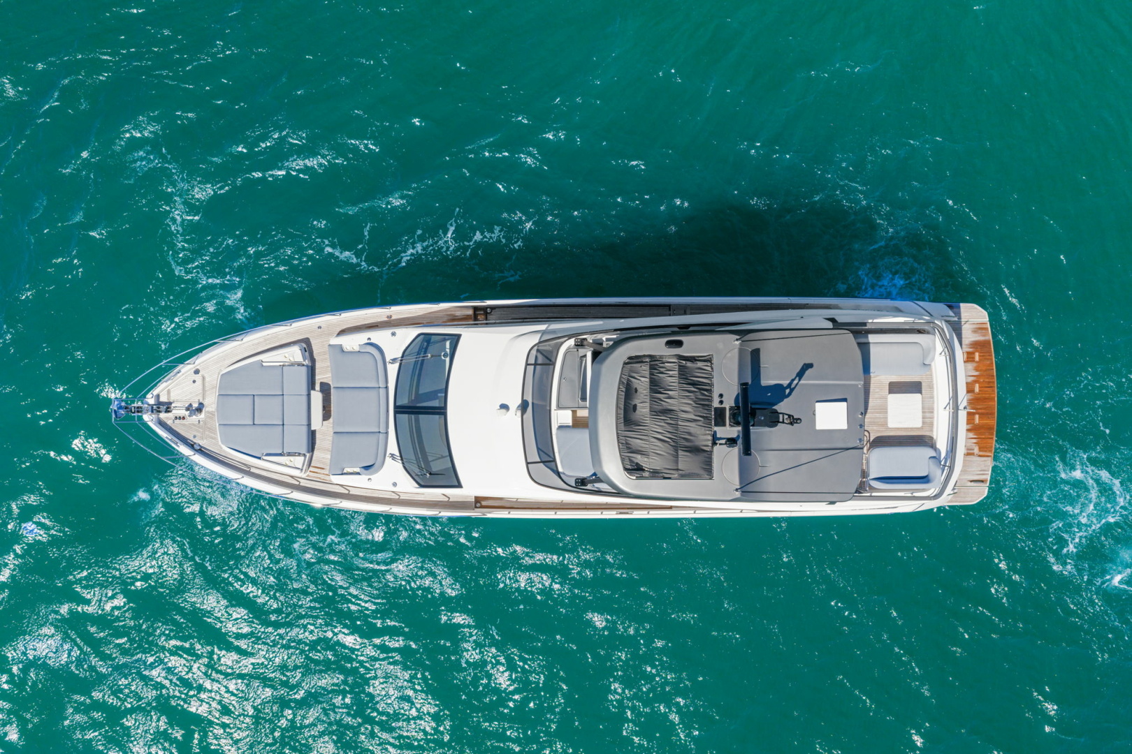 Azimut-68 FLY 2025 -Naples-Florida-United States-6089602 | Thumbnail