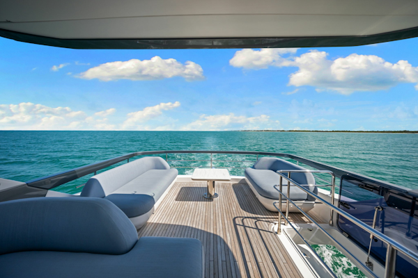 Azimut-68 FLY 2025 -Naples-Florida-United States-6089651