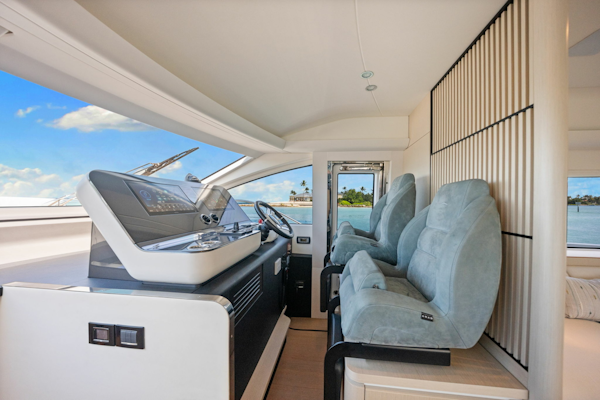 Azimut-68 FLY 2025 -Naples-Florida-United States-6089640