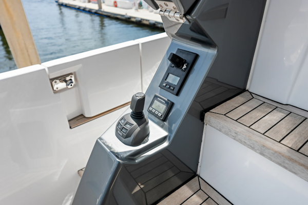 Azimut-68 FLY 2025 -Naples-Florida-United States-6089669