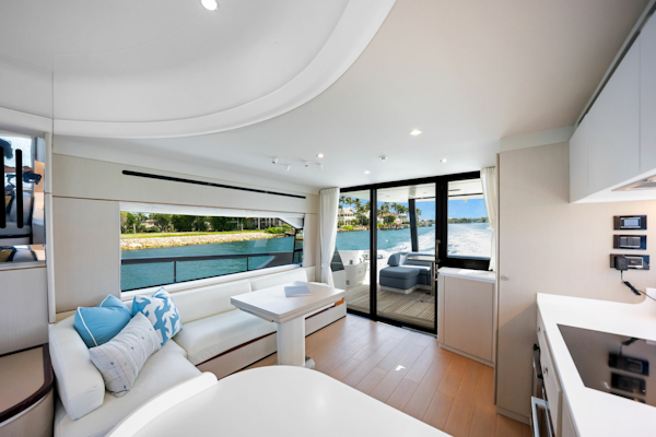 Azimut-68 FLY 2025 -Naples-Florida-United States-6089623
