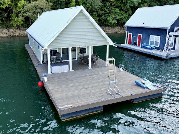 Custom-20 x 43 Floating Cabin  Approx 812sqft 2006 -Norris Lake-Tennessee-United States-6089914