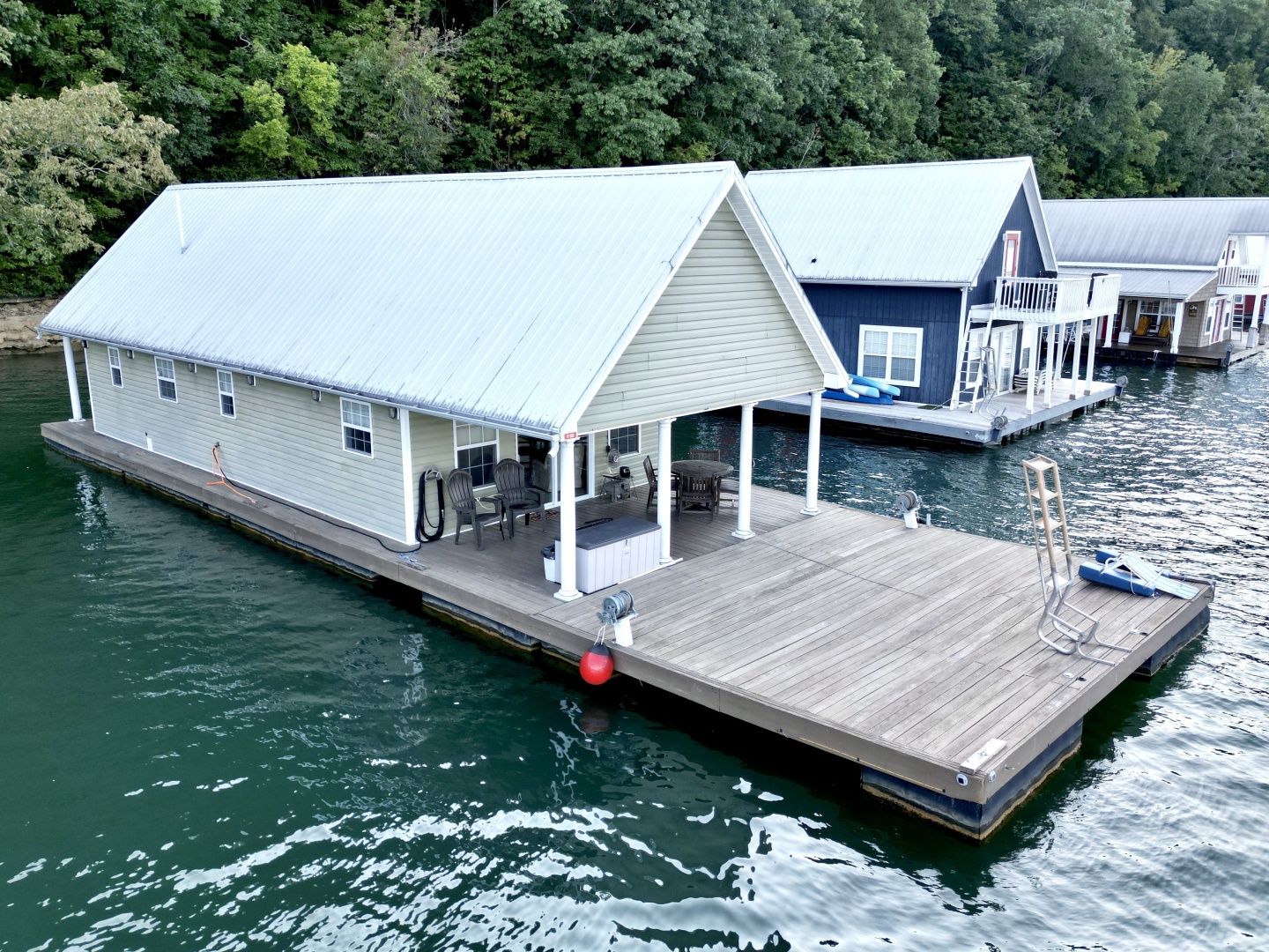 Custom-20 x 43 Floating Cabin  Approx 812sqft 2006 -Norris Lake-Tennessee-United States-6089915 | Thumbnail