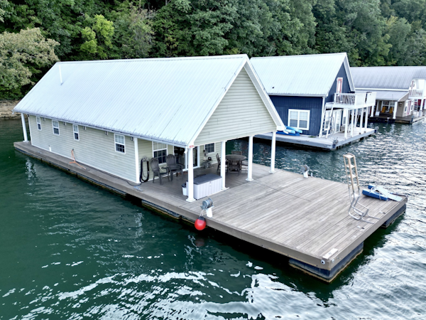 Custom-20 x 43 Floating Cabin  Approx 812sqft 2006 -Norris Lake-Tennessee-United States-6089915