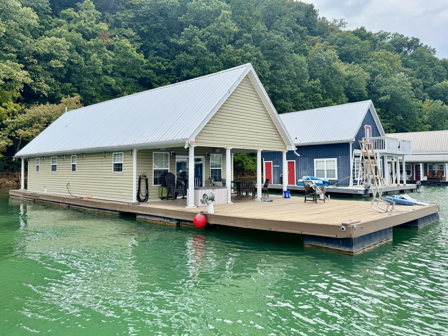 Custom-20 x 43 Floating Cabin  Approx 812sqft 2006 -Norris Lake-Tennessee-United States-6090033 | Thumbnail