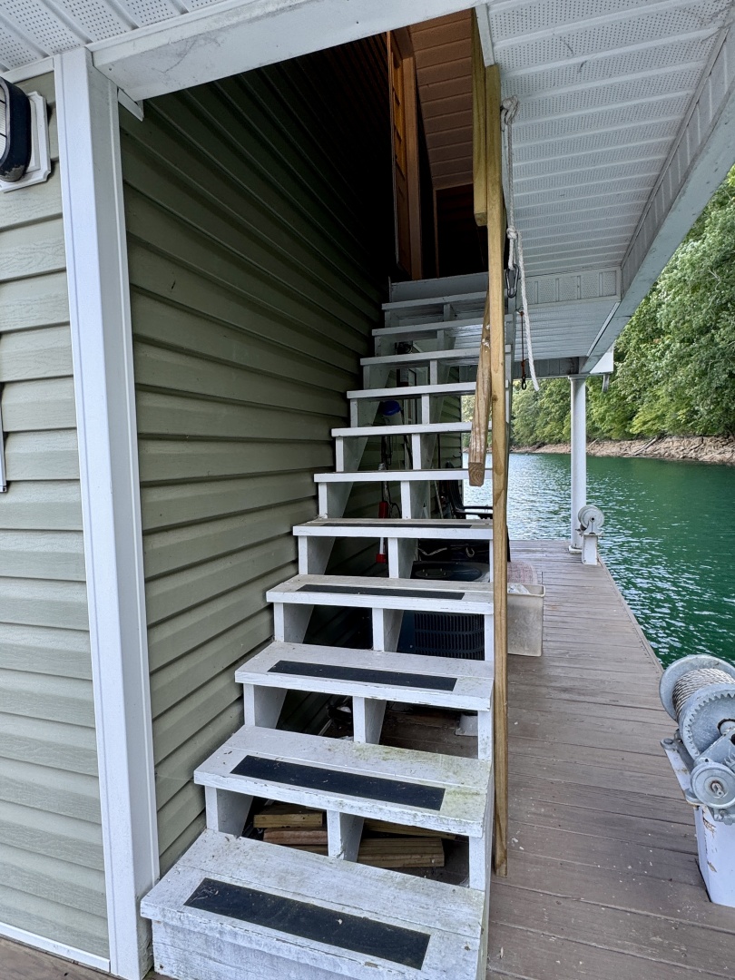 Custom-20 x 43 Floating Cabin  Approx 812sqft 2006 -Norris Lake-Tennessee-United States-6089976 | Thumbnail