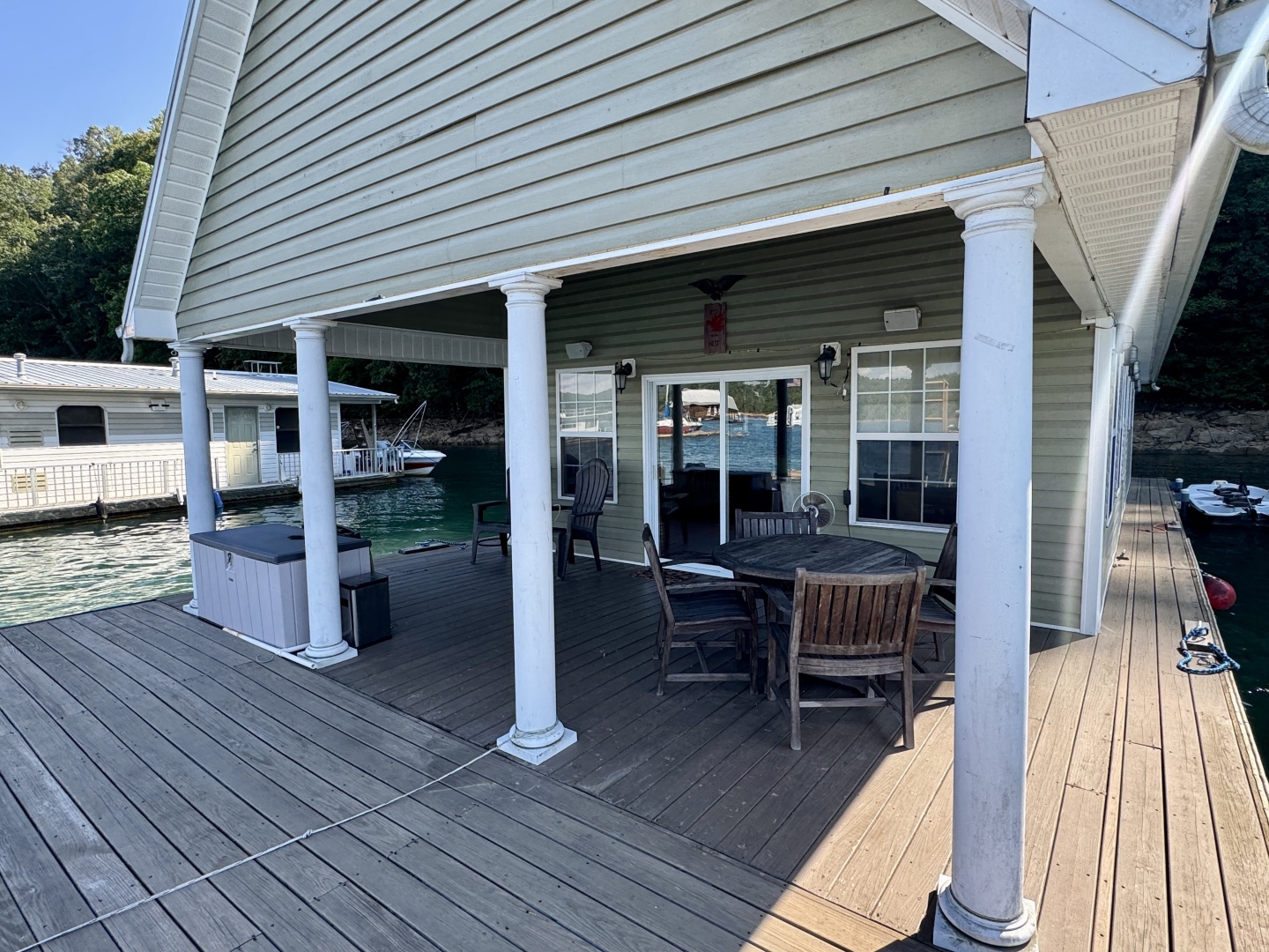 Custom-20 x 43 Floating Cabin  Approx 812sqft 2006 -Norris Lake-Tennessee-United States-6089929 | Thumbnail