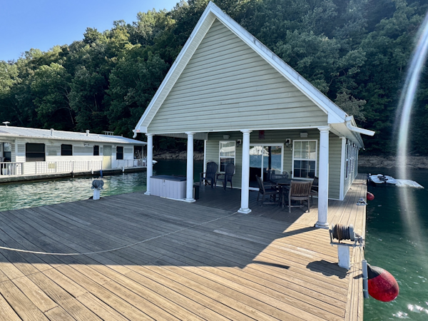Custom-20 x 43 Floating Cabin  Approx 812sqft 2006 -Norris Lake-Tennessee-United States-6089928