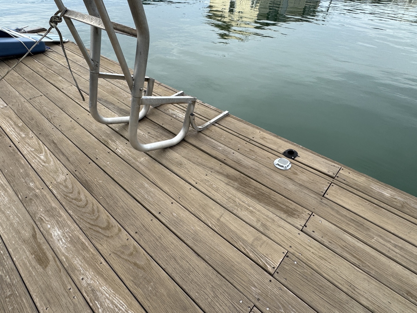 Custom-20 x 43 Floating Cabin  Approx 812sqft 2006 -Norris Lake-Tennessee-United States-6090023 | Thumbnail