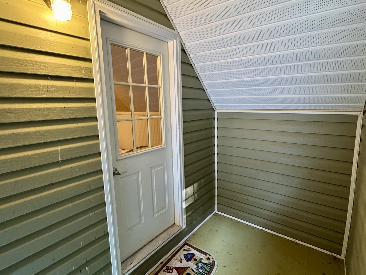 Custom-20 x 43 Floating Cabin  Approx 812sqft 2006 -Norris Lake-Tennessee-United States-6089977 | Thumbnail