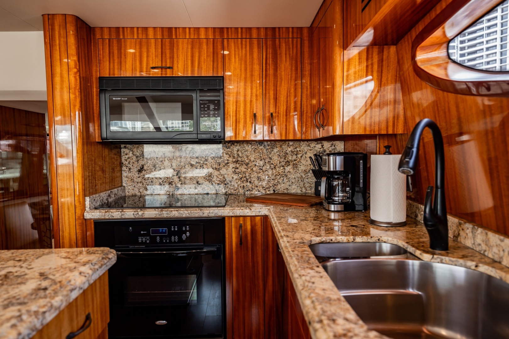 Hatteras 2012-Breakaway North Palm Beach-Florida-United States-6108171 | Thumbnail