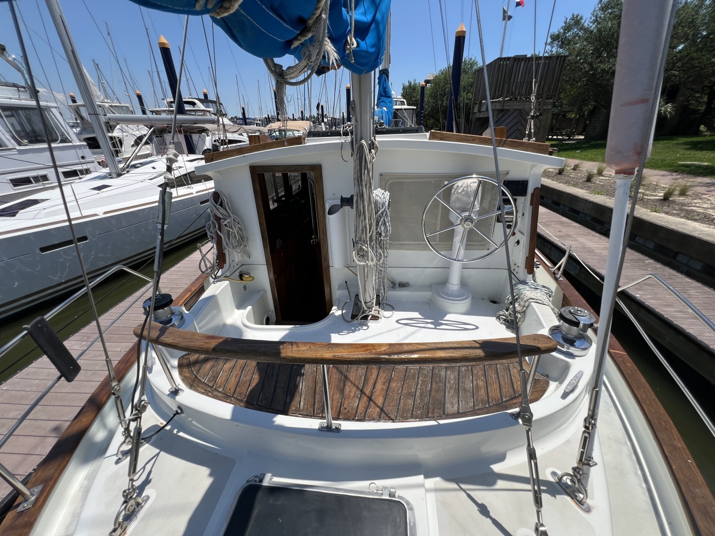 Fisher-46 1977-Yankee Clipper Kemah-Texas-United States-6105326 | Thumbnail