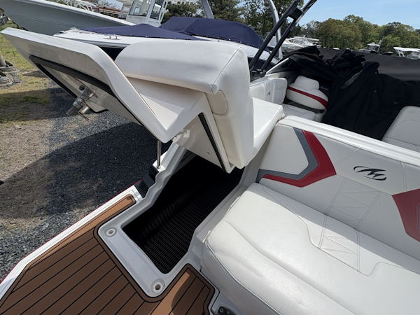 Monterey-M5 Sport Boat 2013 -Brick-New Jersey-United States-6107387