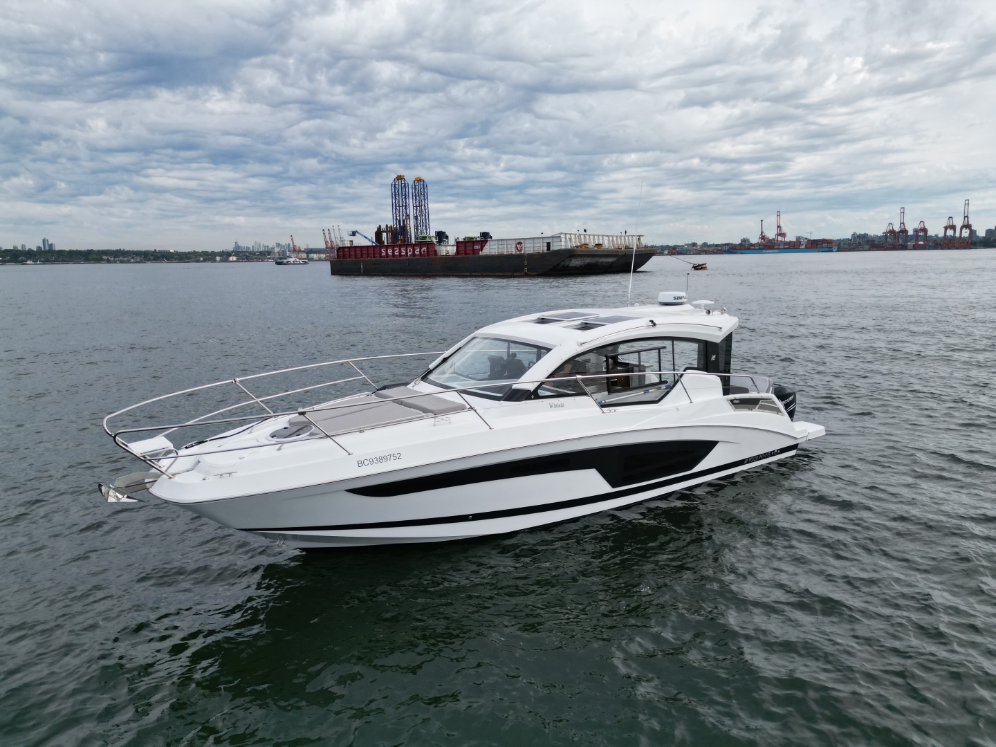 Four Winns-V355 Coupe 2022 -North Vancouver-British Columbia-Canada-6107865 | Thumbnail