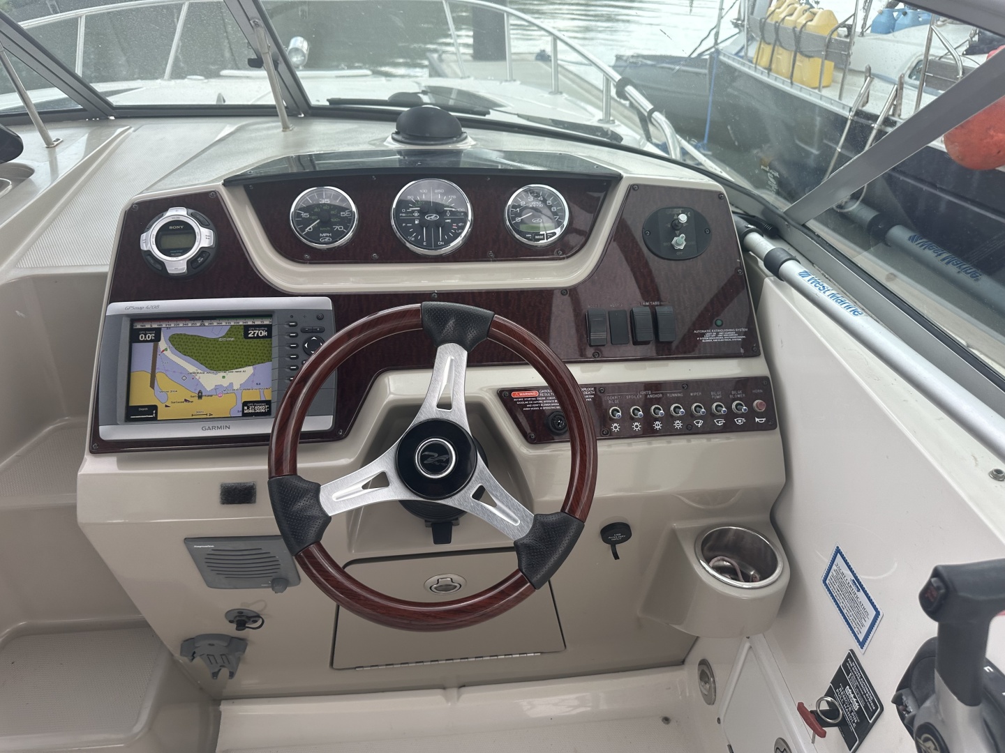 Sea Ray-260 Sundancer 2011-HAS GENERATOR Vero Beach-Florida-United States-6108394 | Thumbnail