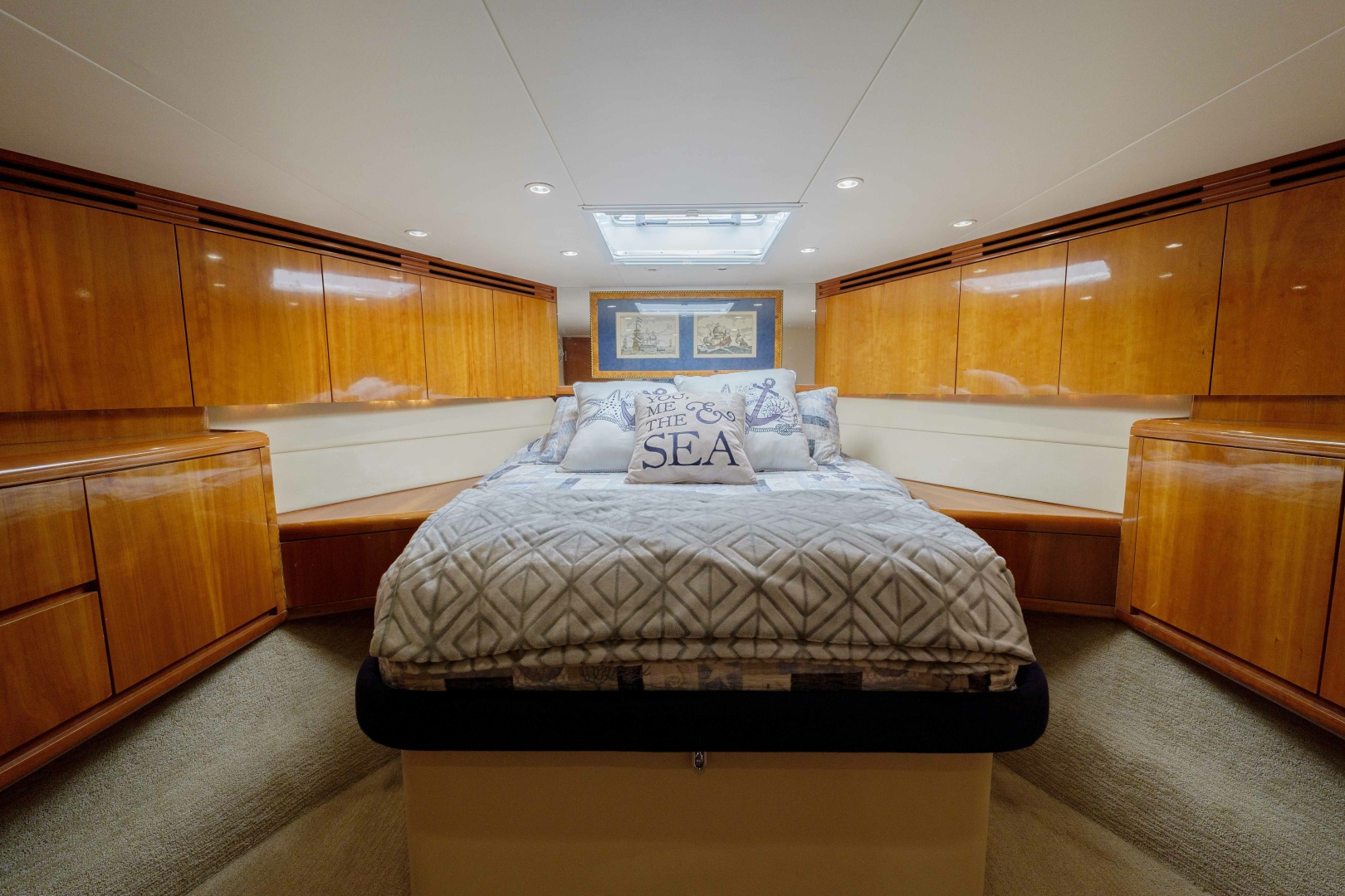 Hatteras-60 Convertible 2002-Reel Hook Up Charleston-South Carolina-United States-Hatteras 60 Reel HookUp  Interior Stateroom-6109240 | Thumbnail