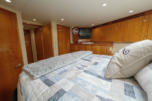 Hatteras-60 Convertible 2002-Reel Hook Up Charleston-South Carolina-United States-Hatteras 60 Reel HookUp  Interior Stateroom-6109241