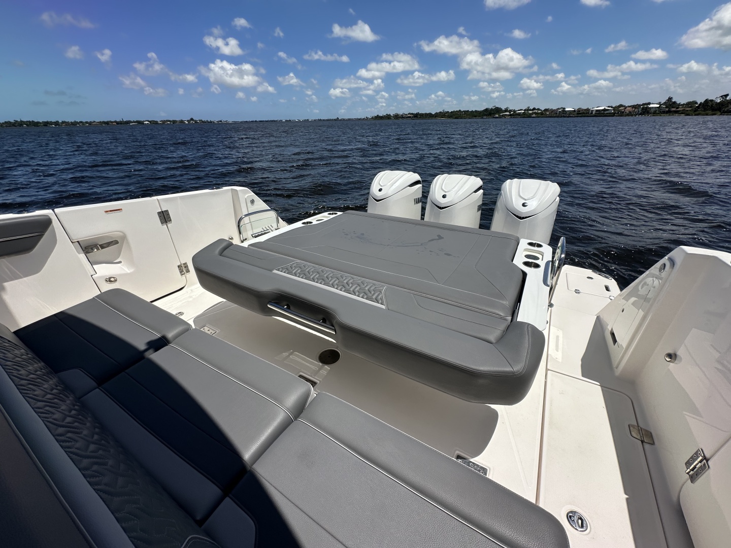 Regal-38 SAV 2025 -Stuart-Florida-United States-6186310 | Thumbnail