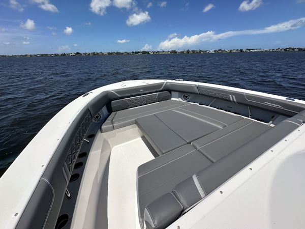 Regal-38 SAV 2025 -Stuart-Florida-United States-6186307