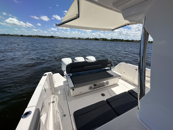 Regal-38 SAV 2025 -Stuart-Florida-United States-6186299