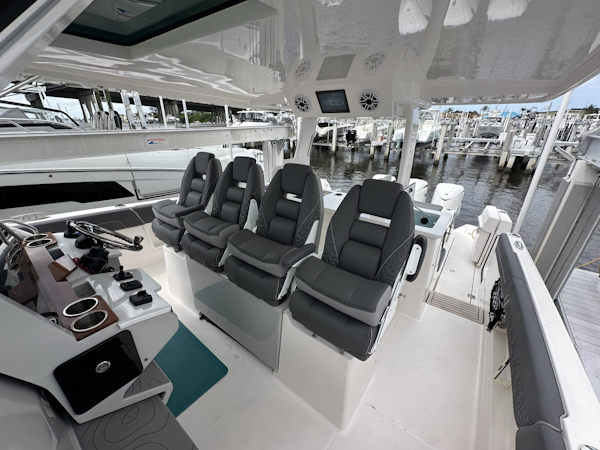 Regal-38 SAV 2025 -Stuart-Florida-United States-6109418