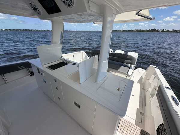 Regal-38 SAV 2025 -Stuart-Florida-United States-6186302