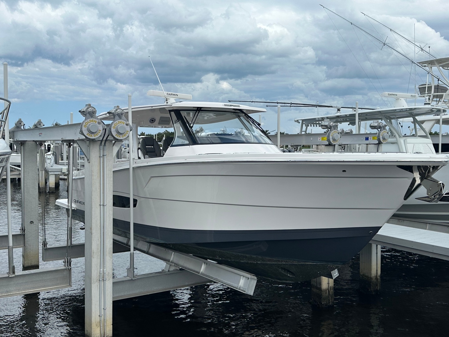 Regal-38 SAV 2025 -Stuart-Florida-United States-6109409 | Thumbnail