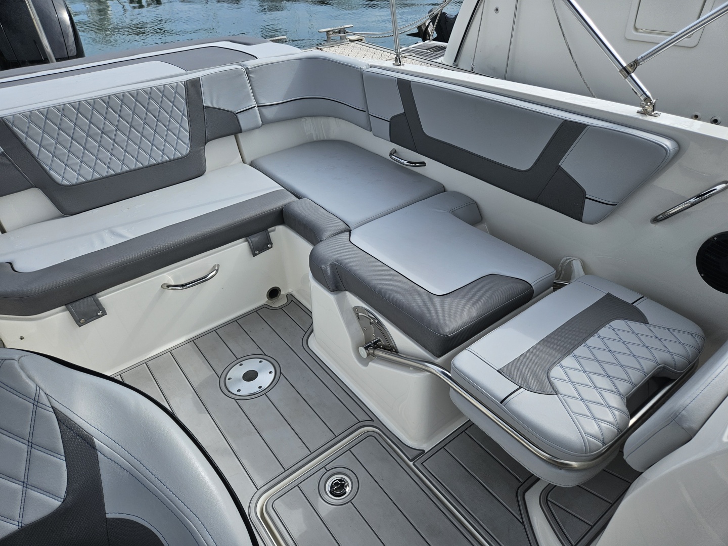 Bayliner-VR6 Bowrider OB 2024 -Jupiter-Florida-United States-6109615 | Thumbnail