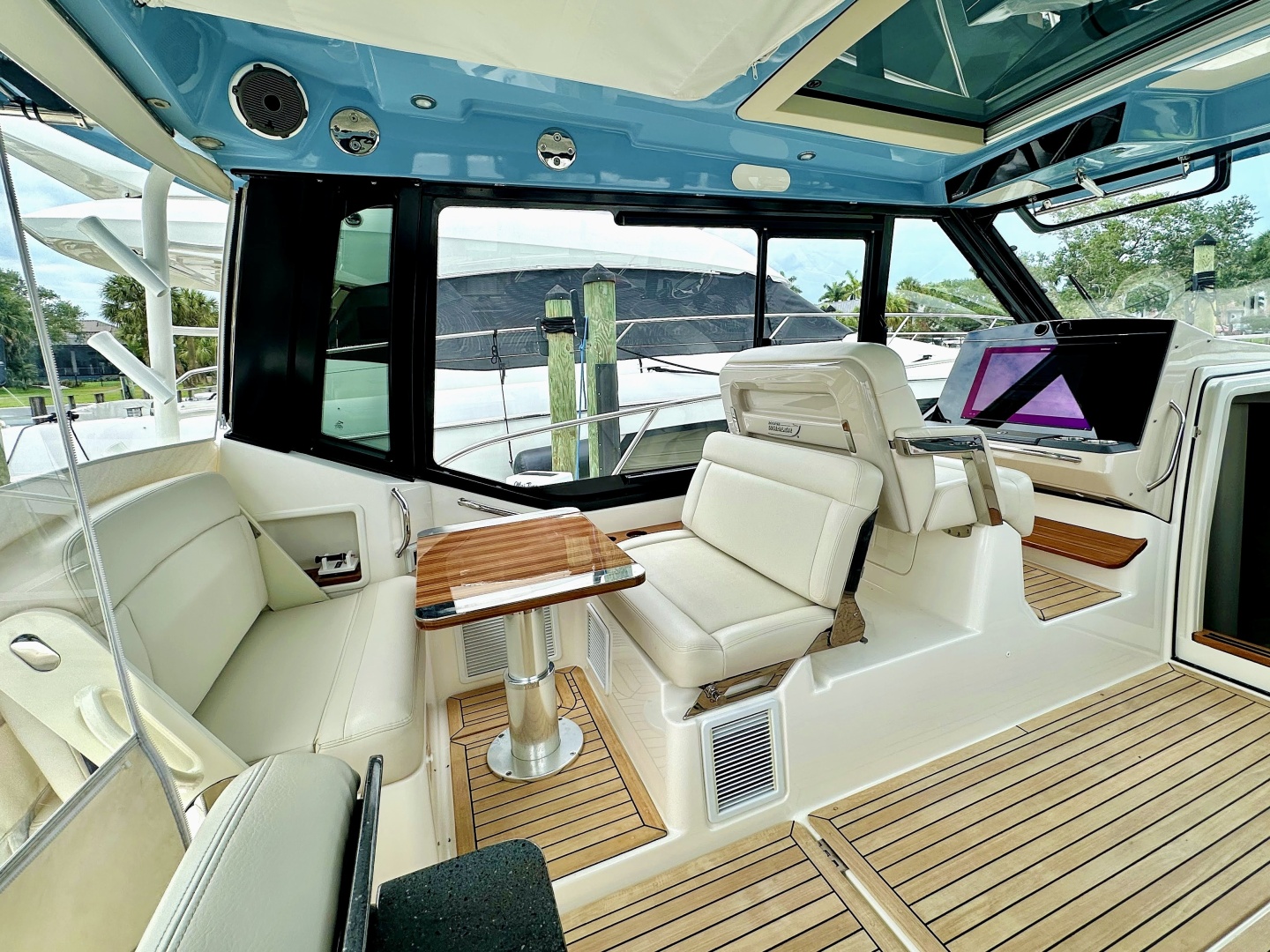 Boston Whaler-405 Conquest 2023 -St. Pete Beach-Florida-United States-6110034 | Thumbnail