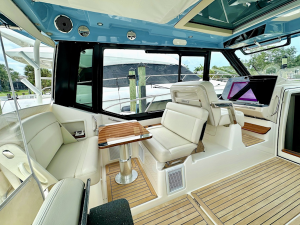 Boston Whaler-405 Conquest 2023 -St. Pete Beach-Florida-United States-6110034