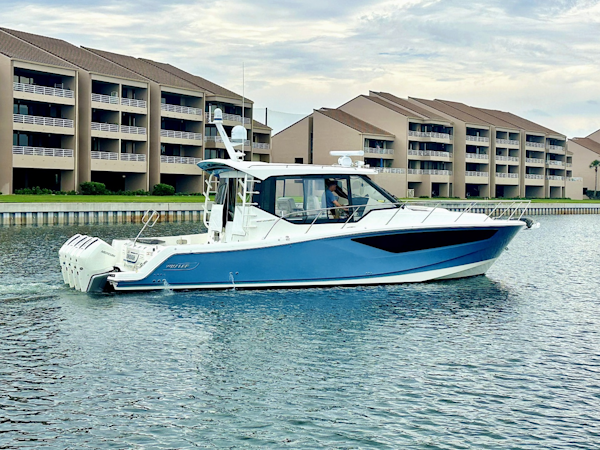 Boston Whaler-405 Conquest 2023 -St. Pete Beach-Florida-United States-6110022