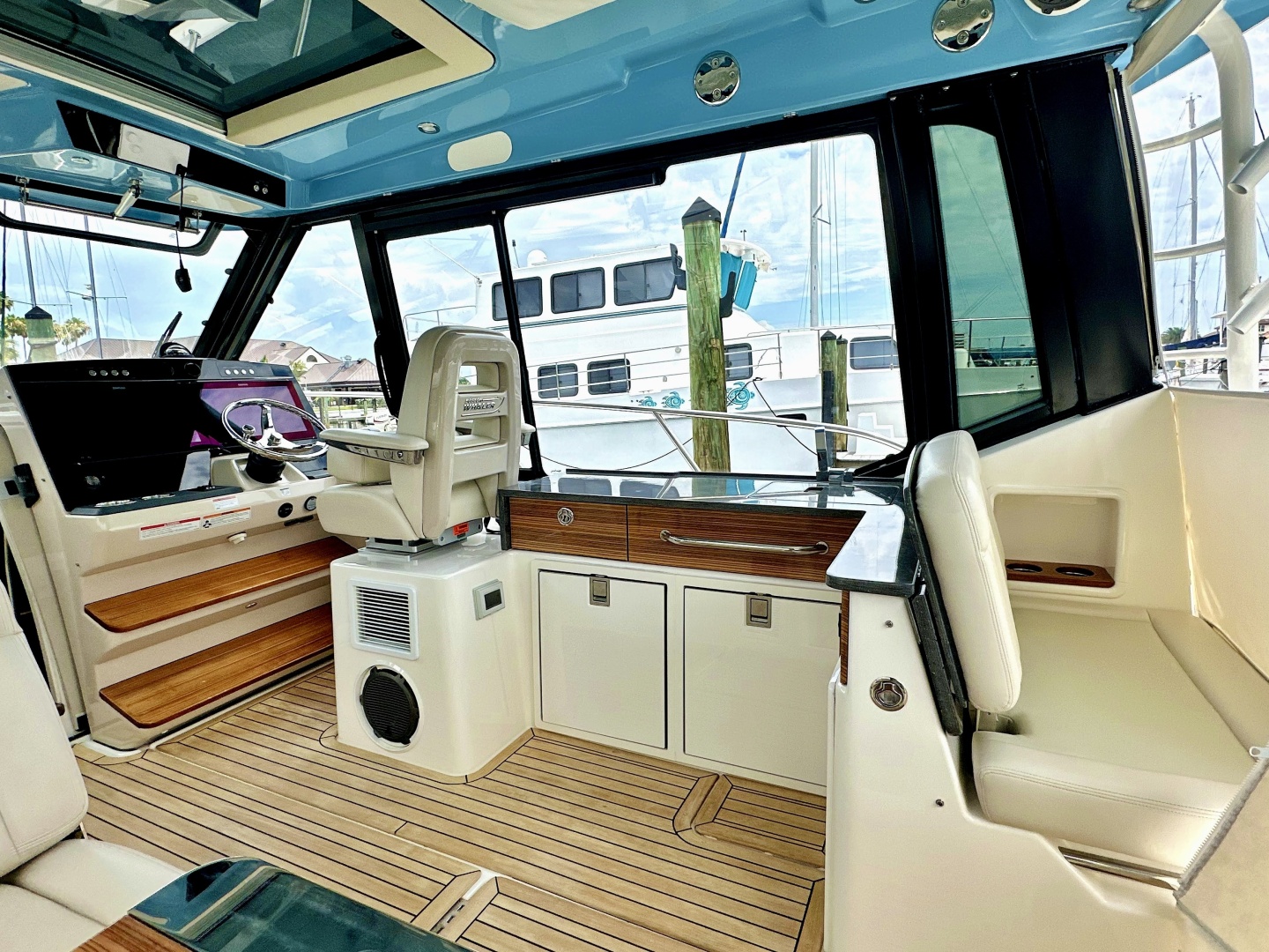 Boston Whaler-405 Conquest 2023 -St. Pete Beach-Florida-United States-6110040 | Thumbnail