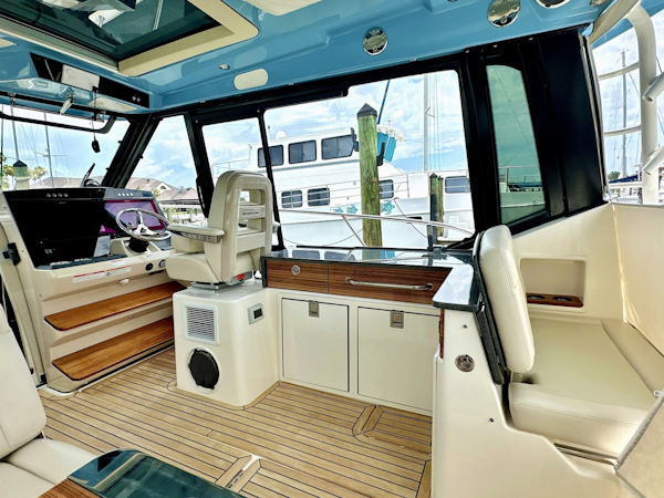Boston Whaler-405 Conquest 2023 -St. Pete Beach-Florida-United States-6110040