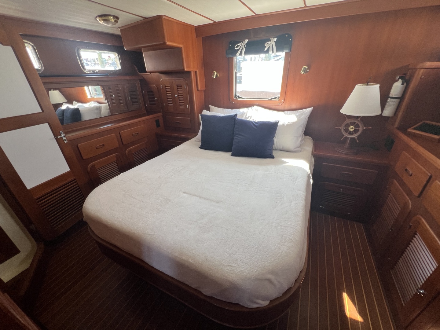 Heritage East-36 Sundeck Trawler 2007 -St. Petersburg-Florida-United States-6115304 | Thumbnail