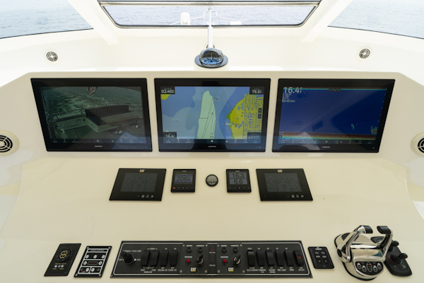 Marlow-Explorer 62E 2022-ANOTHER BUBBLE Punta Gorda-Florida-United States-Helm Controls-6110820