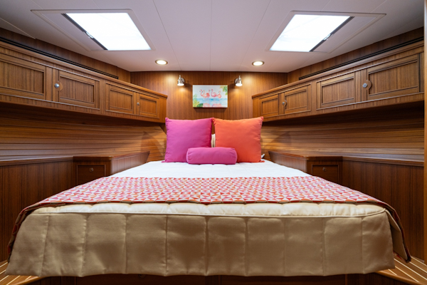 Marlow-Explorer 62E 2022-ANOTHER BUBBLE Punta Gorda-Florida-United States-VIP Facing Aft-6110778