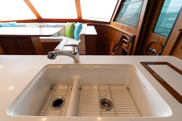 Marlow-Explorer 62E 2022-ANOTHER BUBBLE Punta Gorda-Florida-United States-Galley Sink -6110768