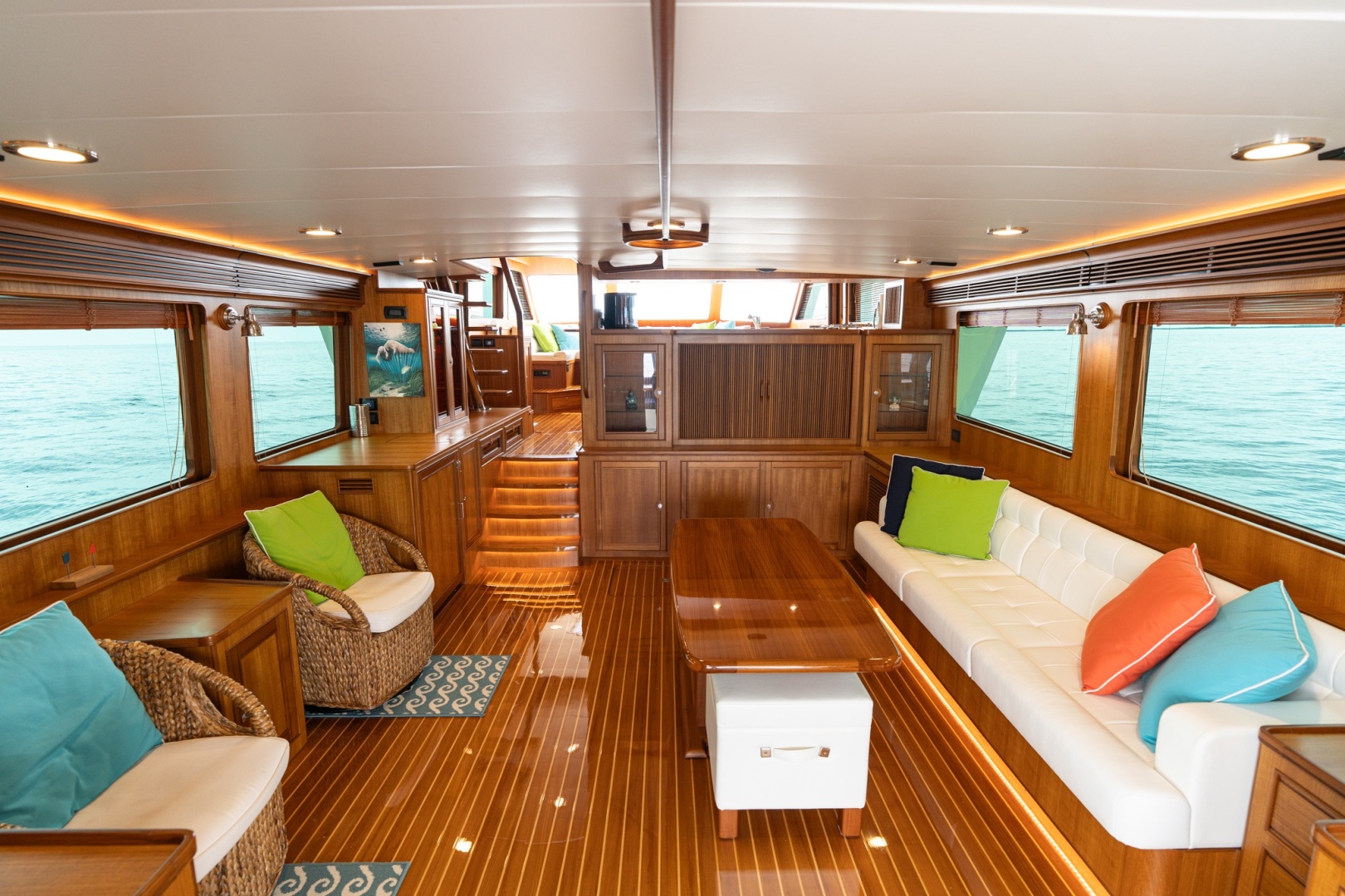 Marlow-Explorer 62E 2022-ANOTHER BUBBLE Punta Gorda-Florida-United States-Salon Facing Forward-6110755 | Thumbnail