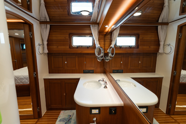 Marlow-Explorer 62E 2022-ANOTHER BUBBLE Punta Gorda-Florida-United States-MSR Head Facing Starboard-6110792